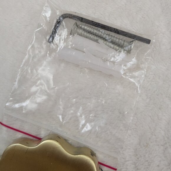 NWT Anthropologie Wiggle Bath Hook Set (2) in Brass - Picture 10 of 10